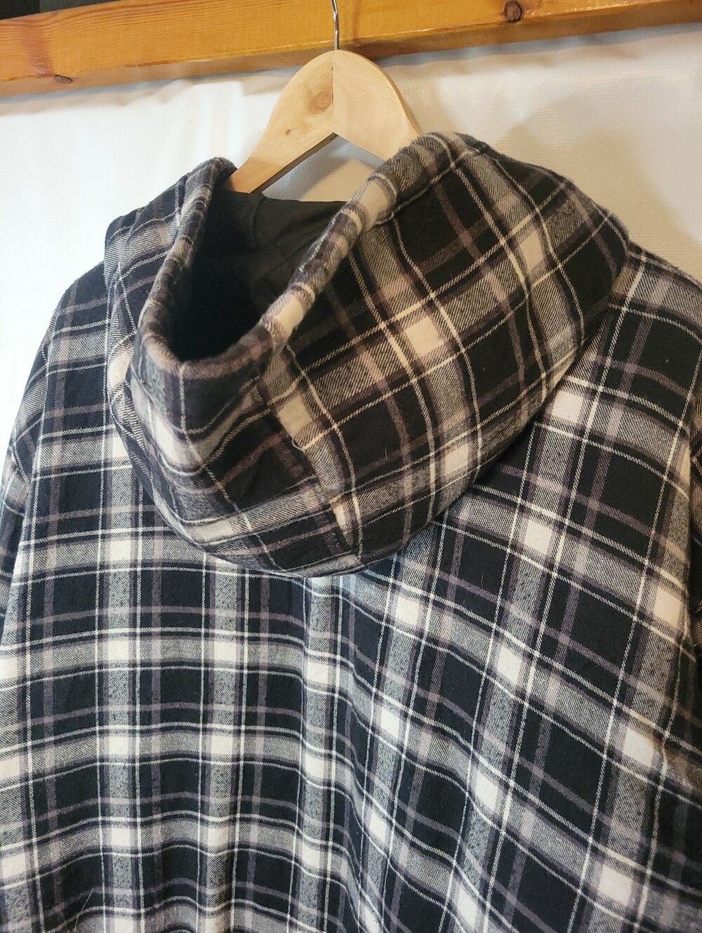 Dickies Black & White Plaid Hooded Quilted Bomber Jacket - Picture 6 of 11